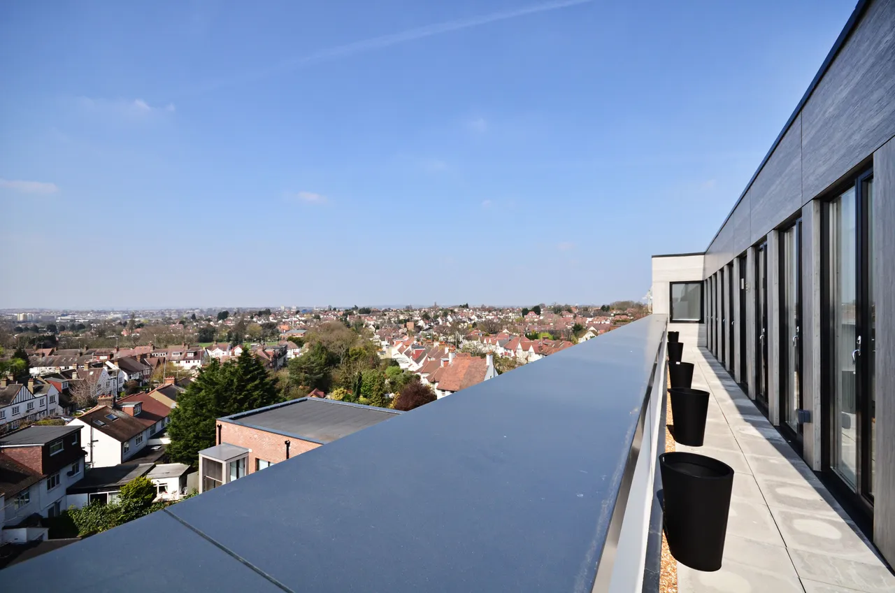 12 Waldorf Place, 3 Fairmont Mews, London, photo 12