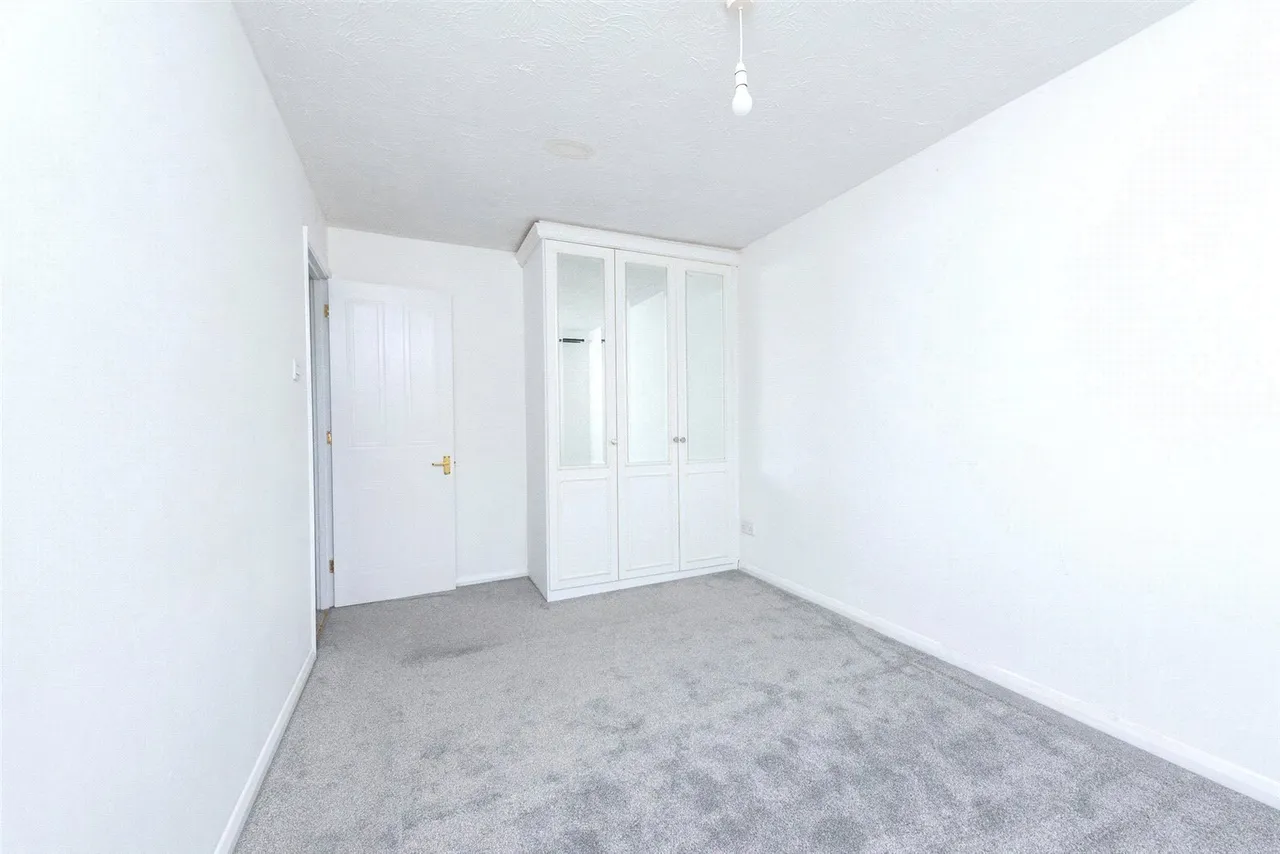 Derry Close, Ash Vale, Guildford, Surrey, GU12 5SR, photo 11