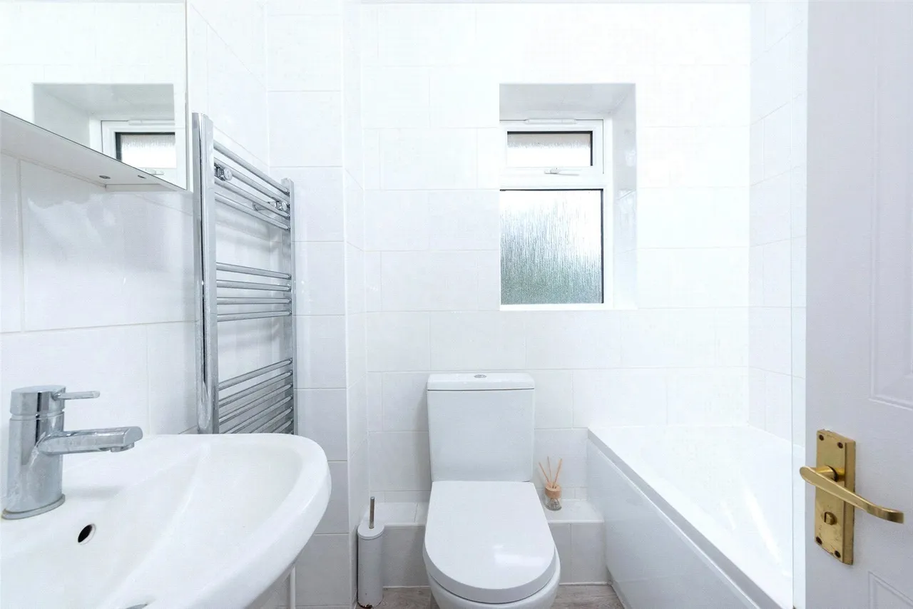Derry Close, Ash Vale, Guildford, Surrey, GU12 5SR, photo 10