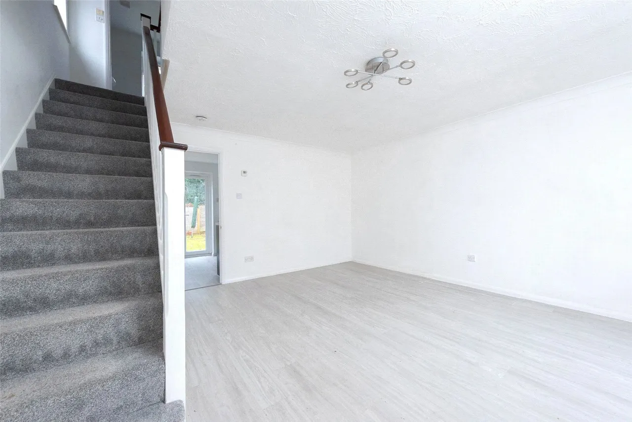 Derry Close, Ash Vale, Guildford, Surrey, GU12 5SR, photo 4