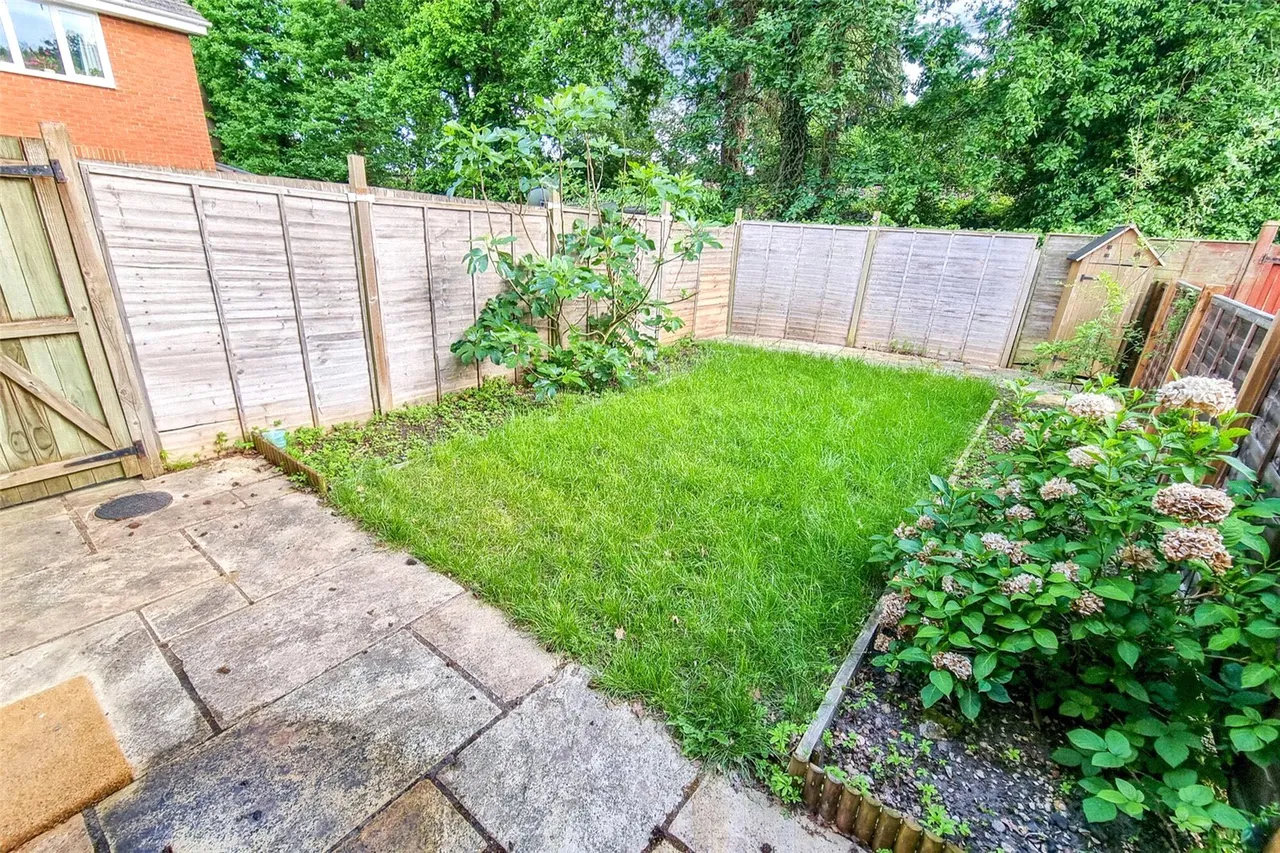 Derry Close, Ash Vale, Guildford, Surrey, GU12 5SR, photo 8