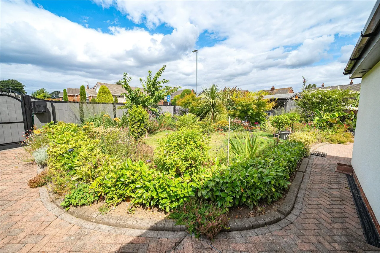 Long Lane, Barwick in Elmet, LS15, photo 25