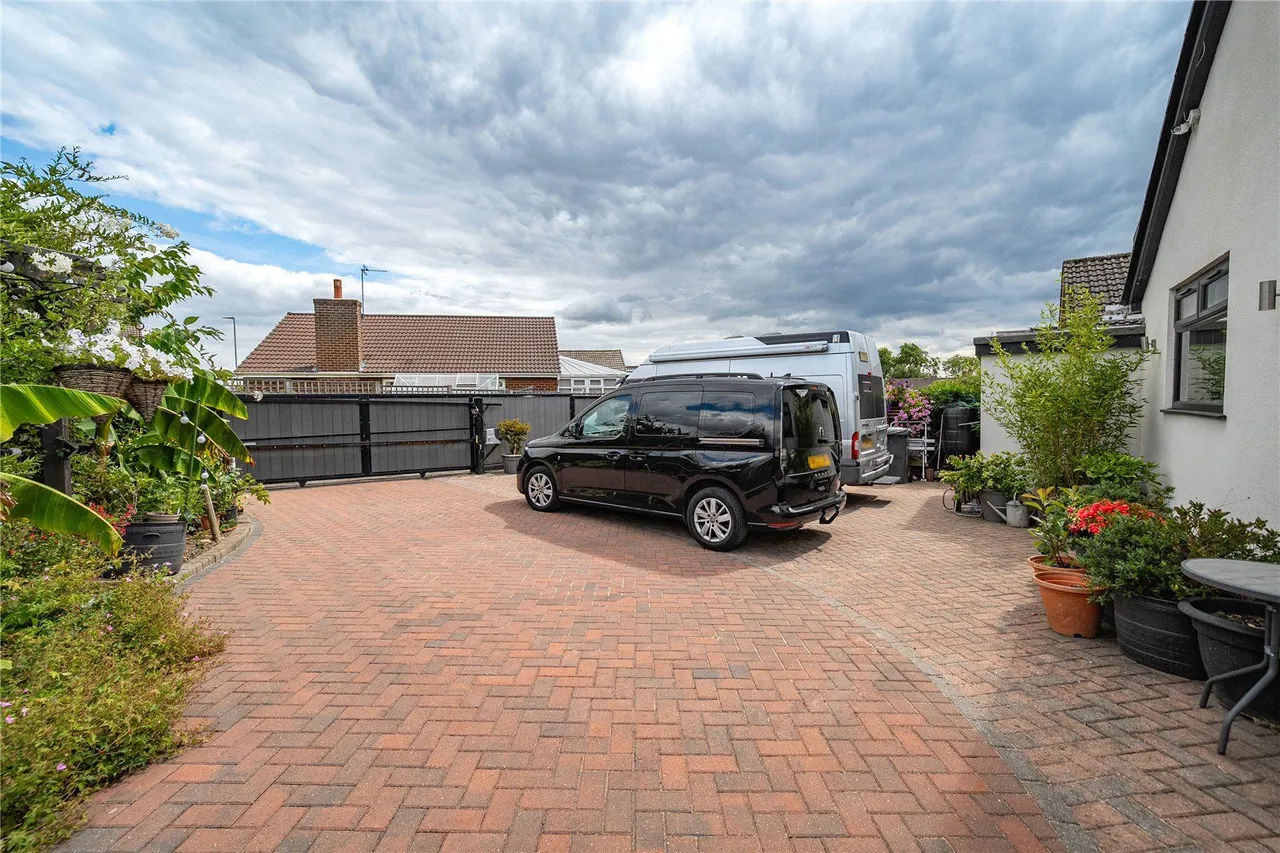 Long Lane, Barwick in Elmet, LS15, photo 26