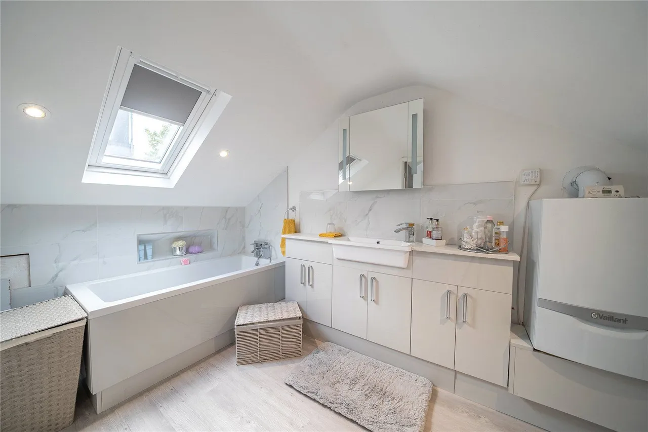 Long Lane, Barwick in Elmet, LS15, photo 6