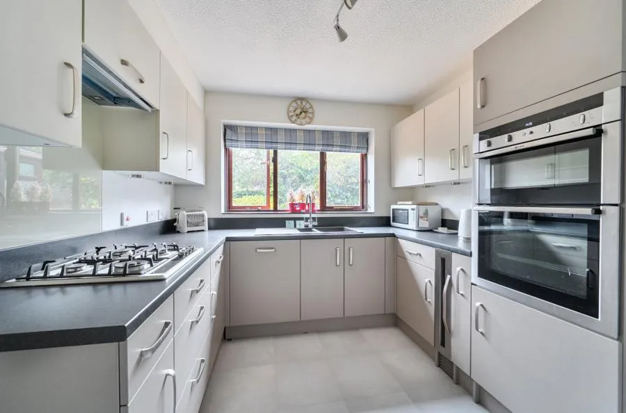 Shorland Oaks, Bracknell, RG42, photo 7