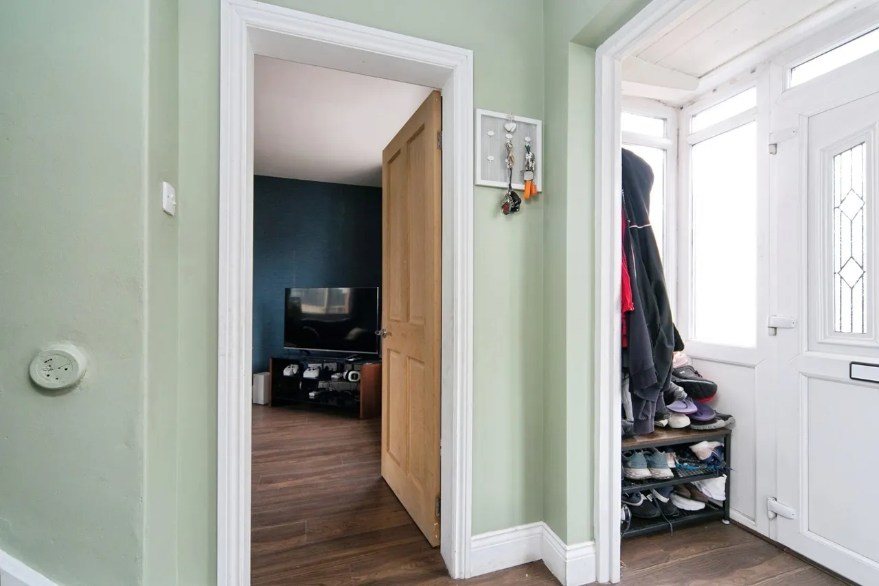 Ronald Avenue, Llandudno Junction, LL31, photo 11