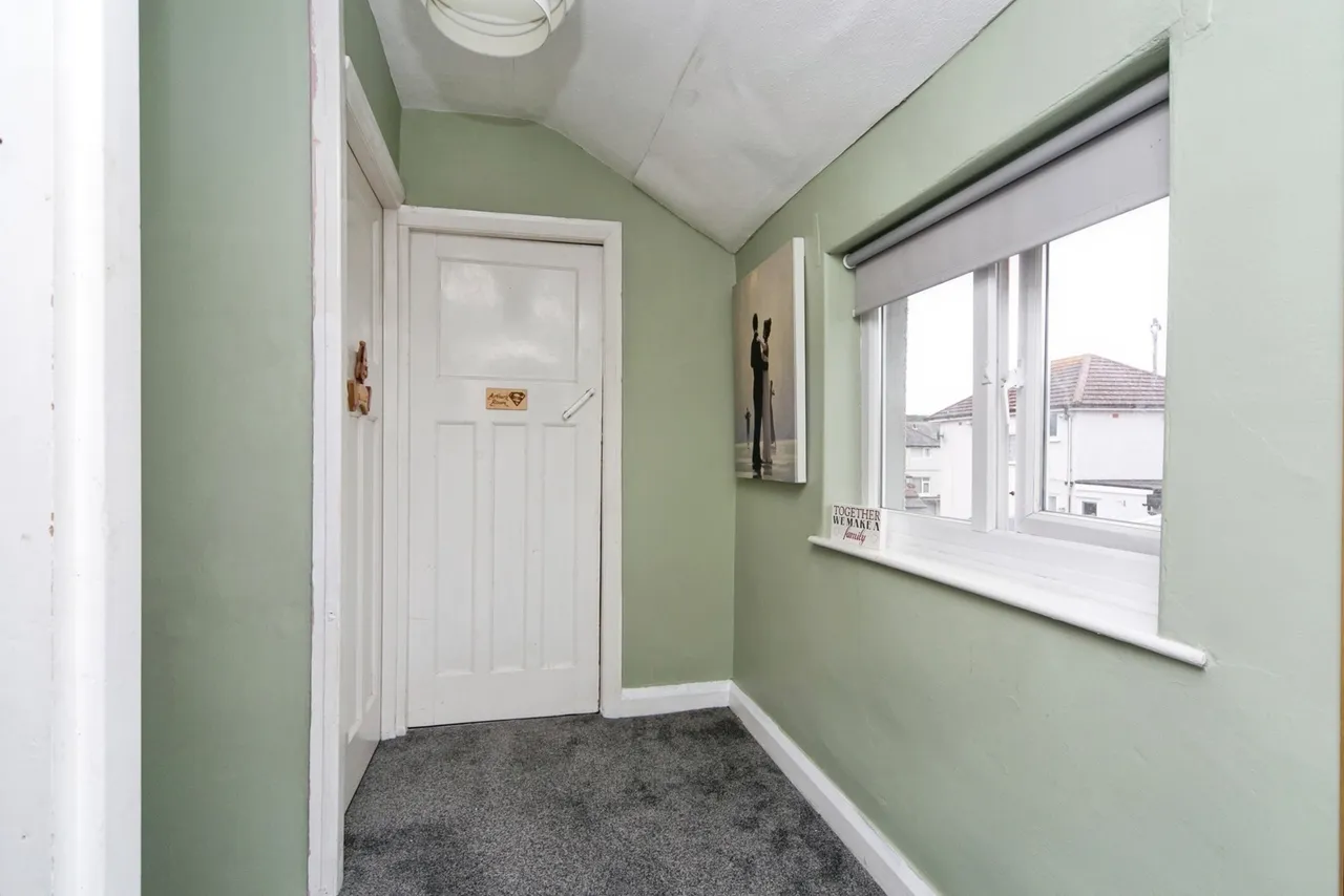 Ronald Avenue, Llandudno Junction, LL31, photo 12