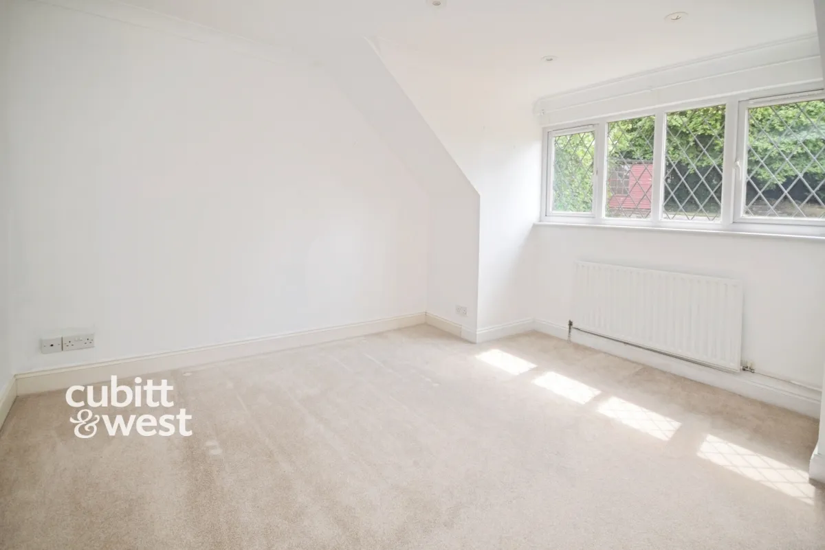 Loxford Road, Caterham, CR3, photo 4