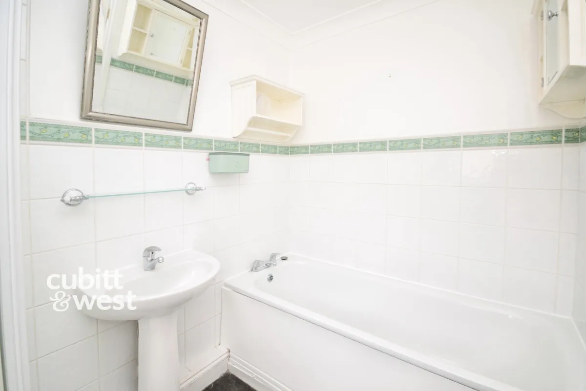 Loxford Road, Caterham, CR3, photo 16