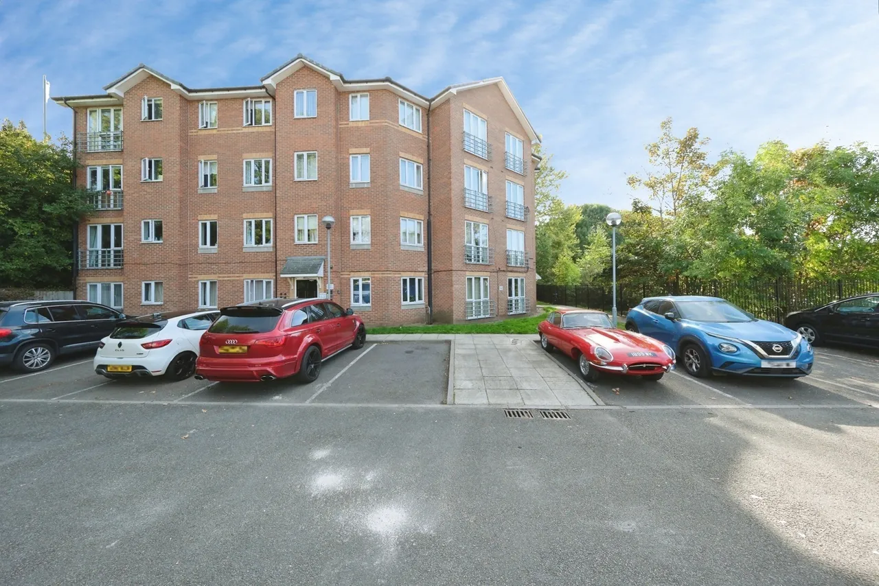 2 bed flat for sale, Marmion Road, Nottingham, NG3