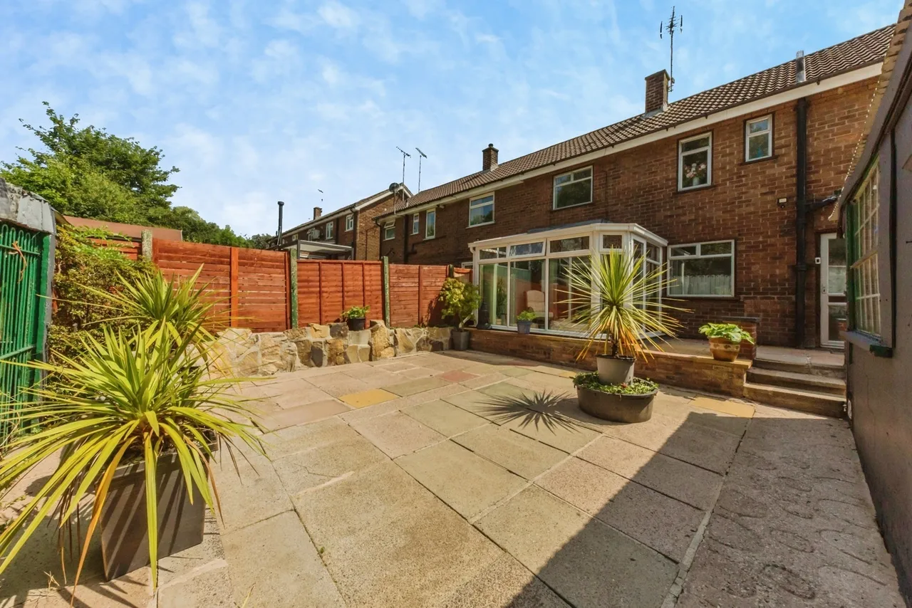 Delamere Drive, Macclesfield, Cheshire, SK10, photo 4