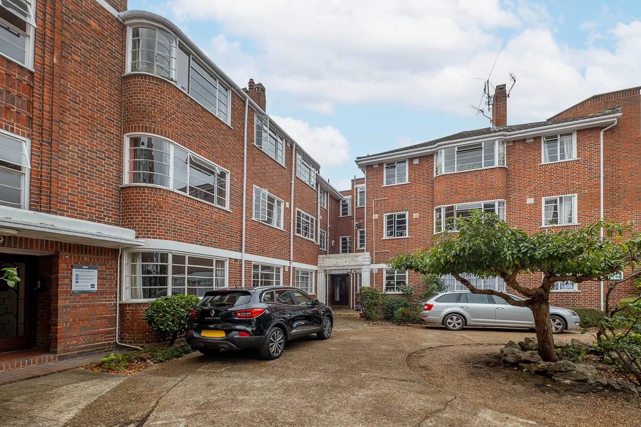 2 bed flat for sale — Beaufort Road, Kingston Upon Thames, KT1