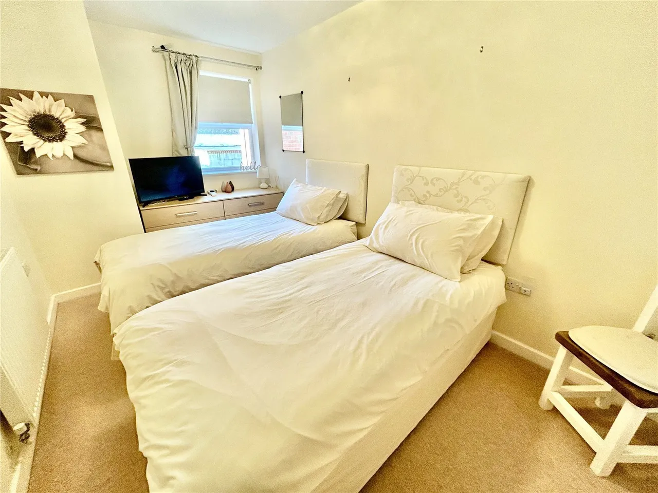 Amlwch Road, Benllech, LL74, photo 10