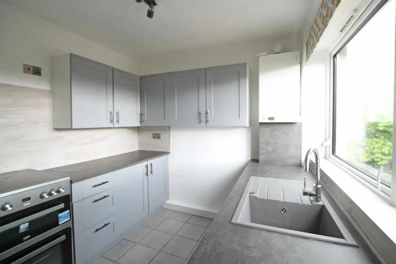 Renton Drive, Guiseley, LS20, photo 5