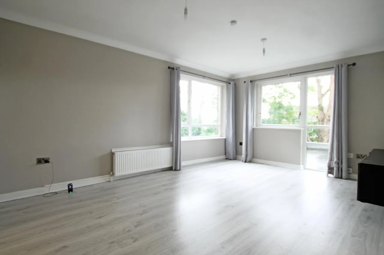 Renton Drive, Guiseley, LS20, photo 4