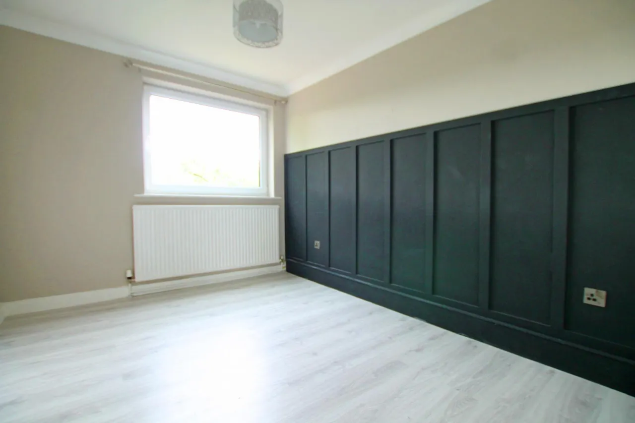 Renton Drive, Guiseley, LS20, photo 6