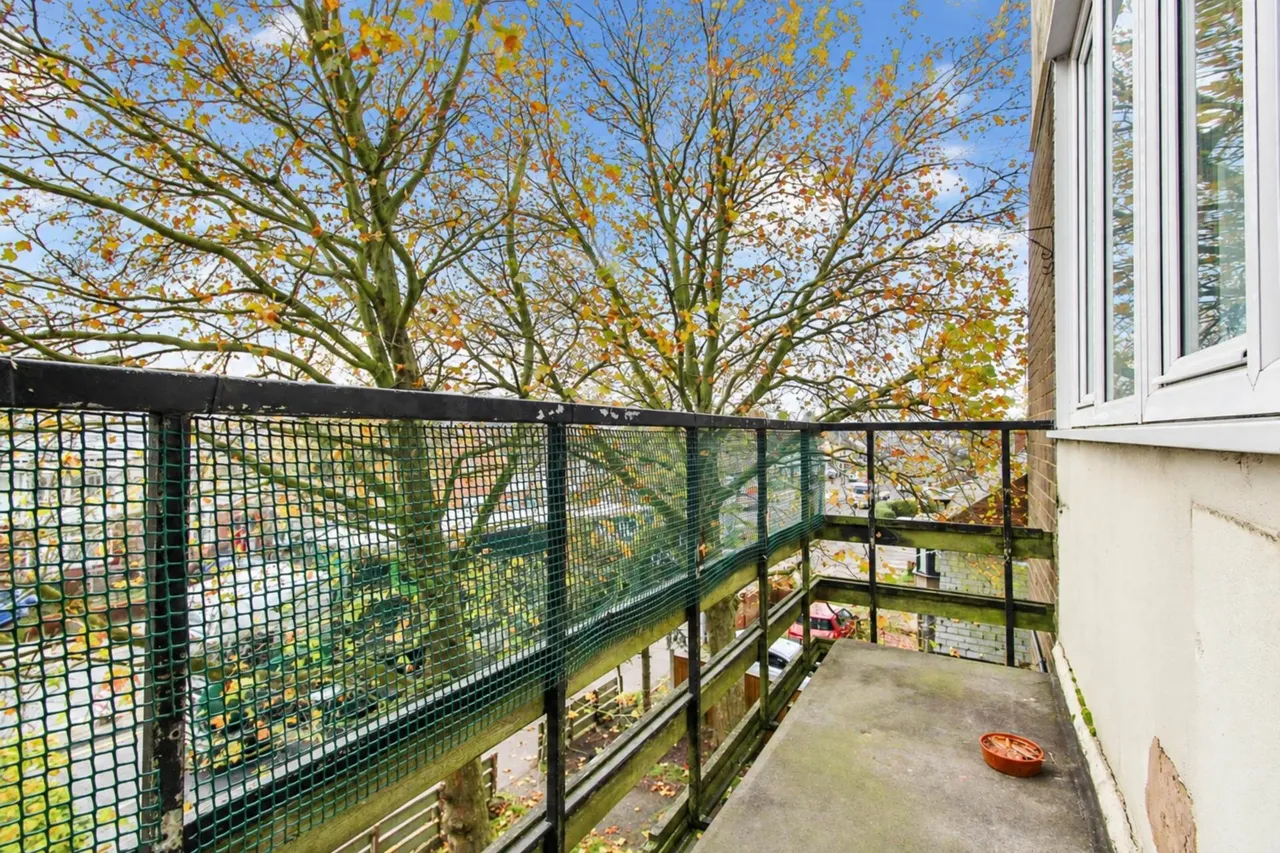 Dunstable Road, Luton, LU4 0HF, photo 5