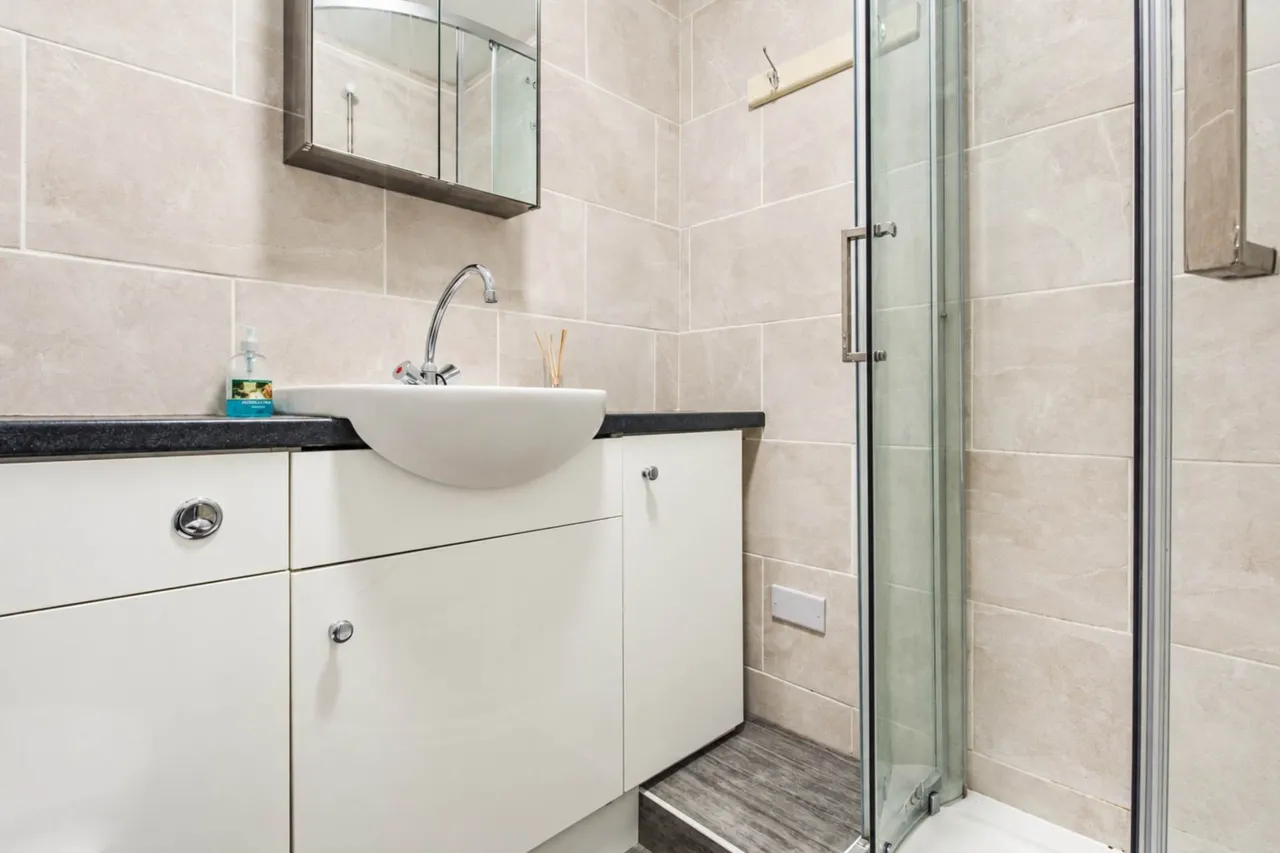 Dunstable Road, Luton, LU4 0HF, photo 7