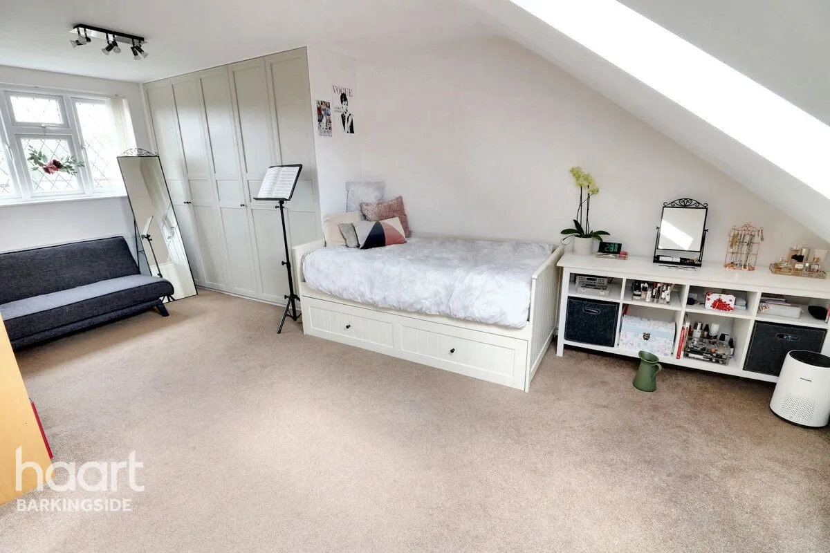 Hastings Avenue, Barkingside, IG6, photo 34