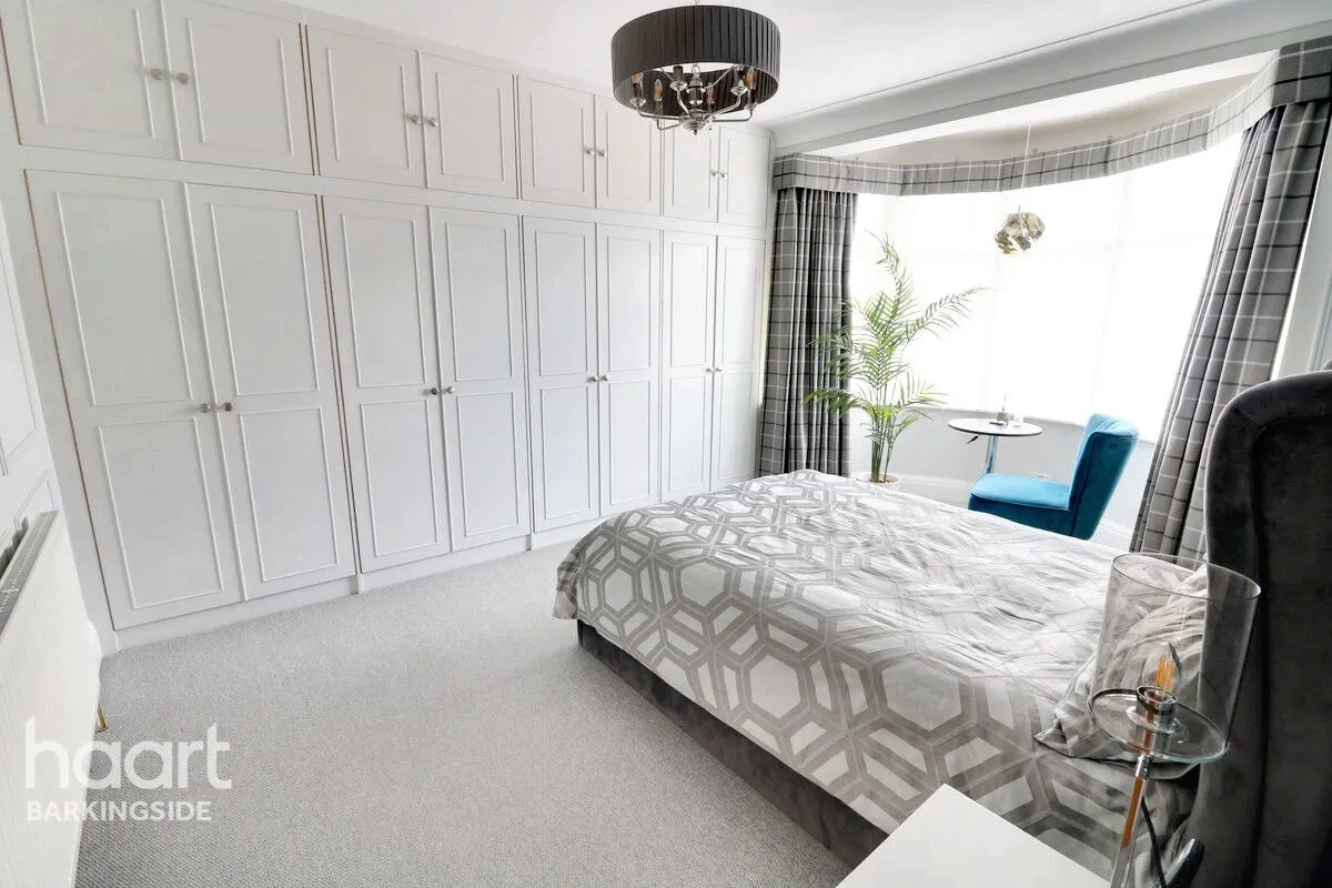 Hastings Avenue, Barkingside, IG6, photo 25