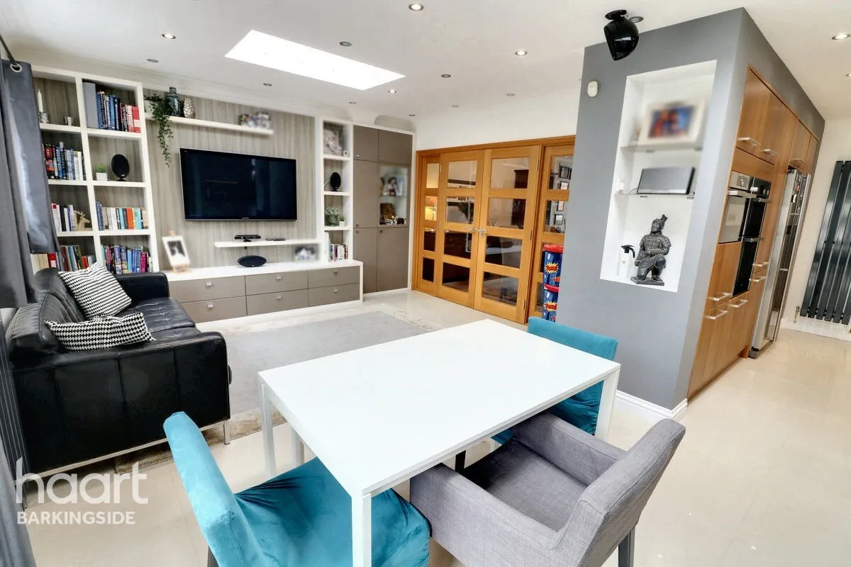 Hastings Avenue, Barkingside, IG6, photo 19