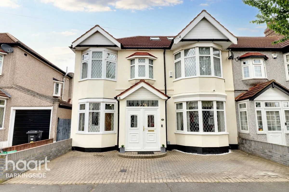 Hastings Avenue, Barkingside, IG6, photo 40