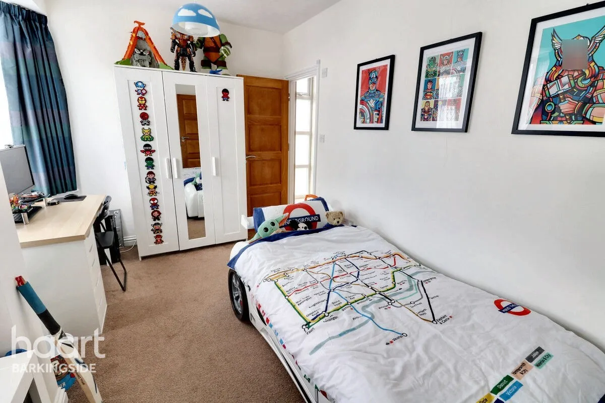 Hastings Avenue, Barkingside, IG6, photo 27