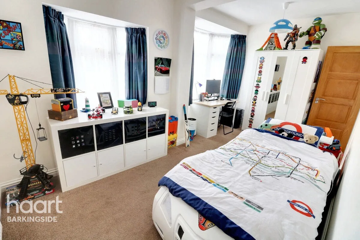 Hastings Avenue, Barkingside, IG6, photo 26
