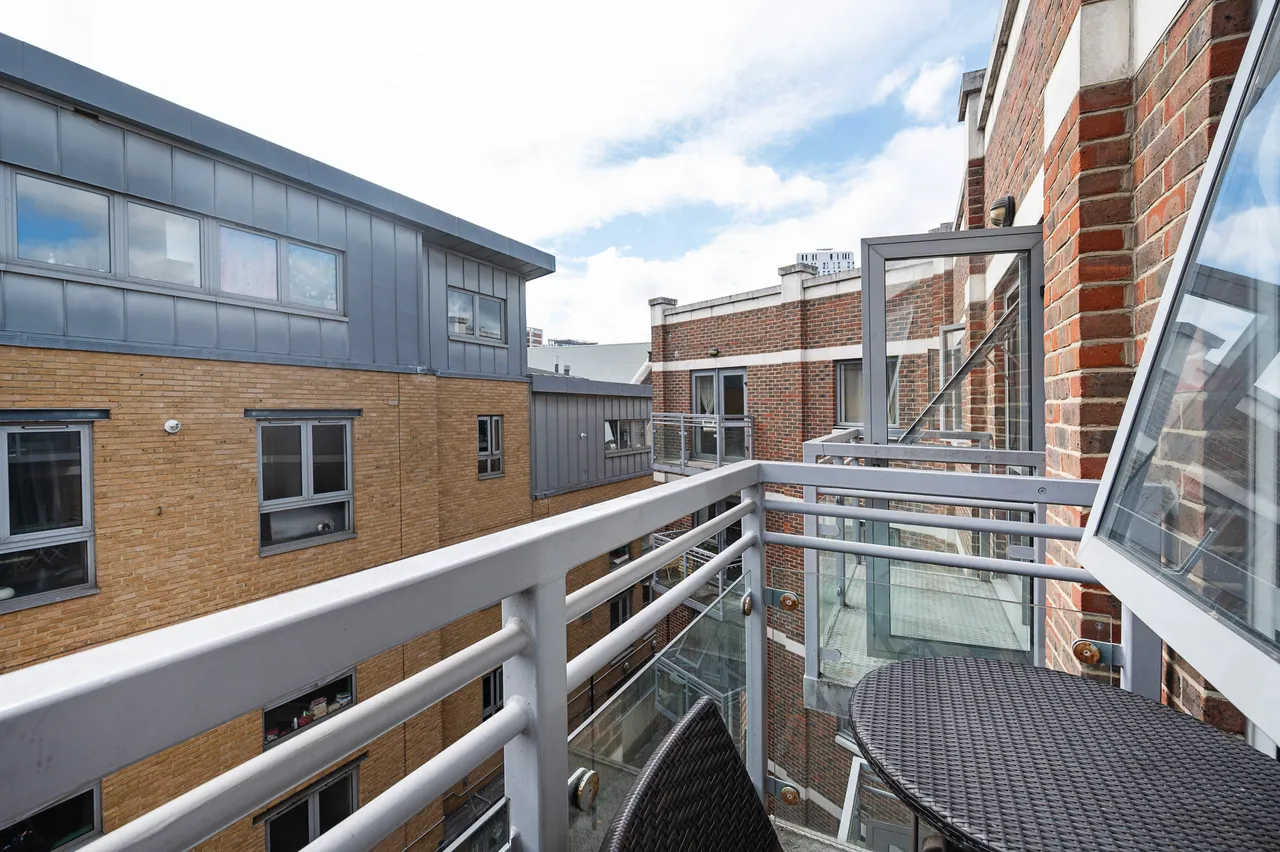 Flat 32, 15 Hoxton Square, London, photo 10