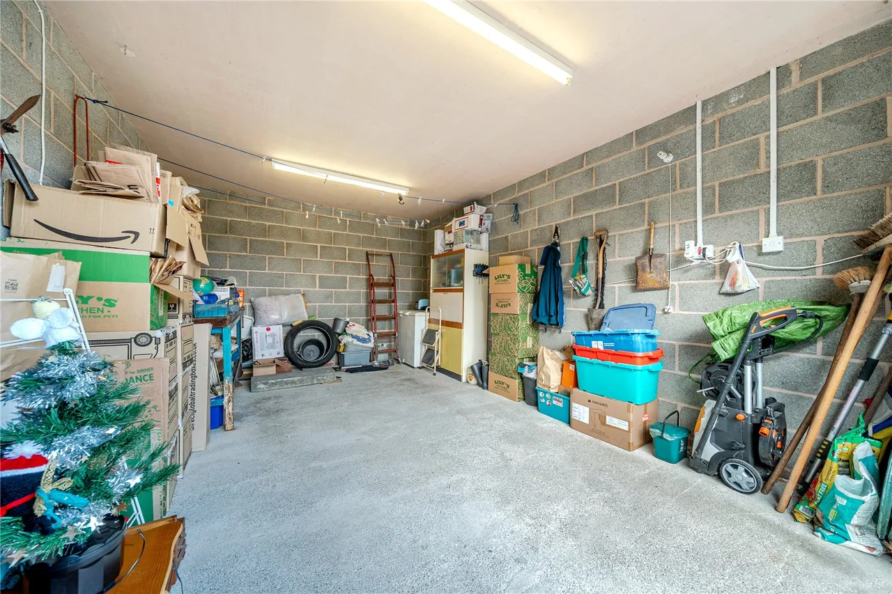 Underhill Crescent, Knighton, Powys, LD7 1DG, photo 19