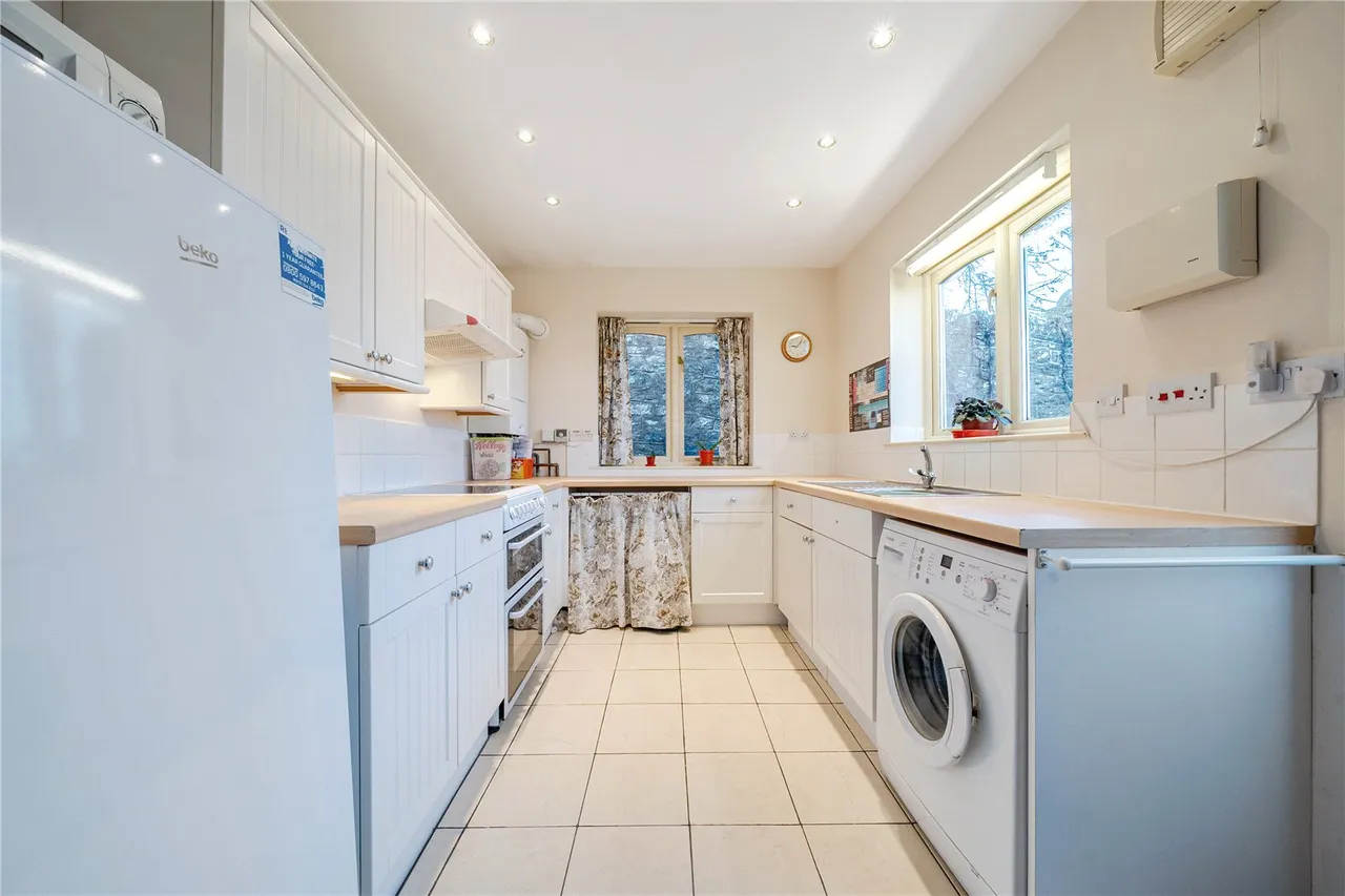 Underhill Crescent, Knighton, Powys, LD7 1DG, photo 12
