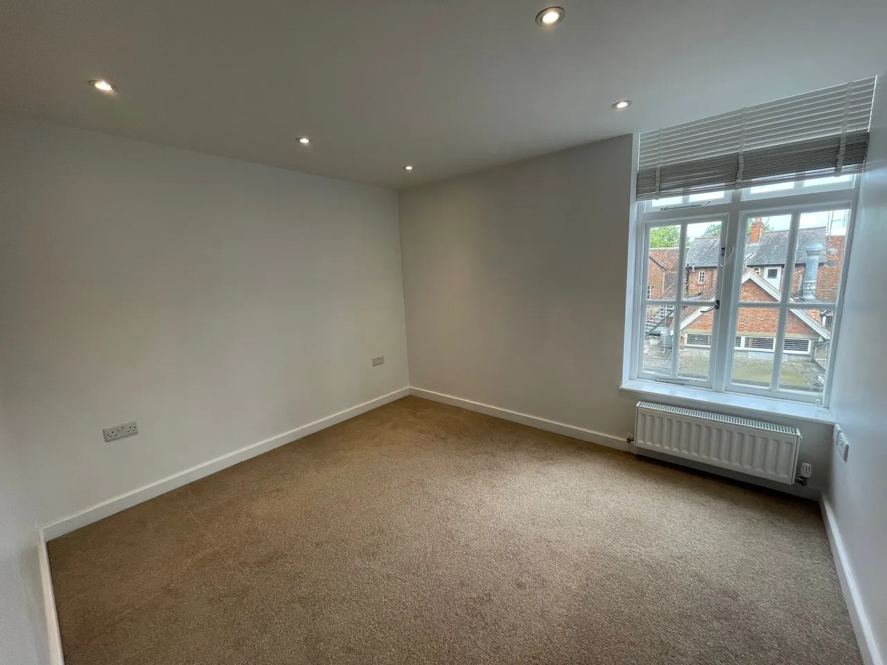 Pebble Lane, Aylesbury, HP20, photo 8