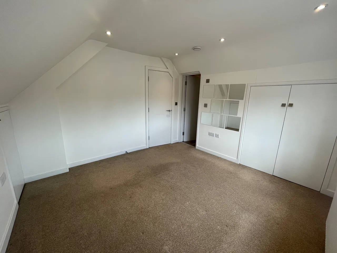 Pebble Lane, Aylesbury, HP20, photo 5
