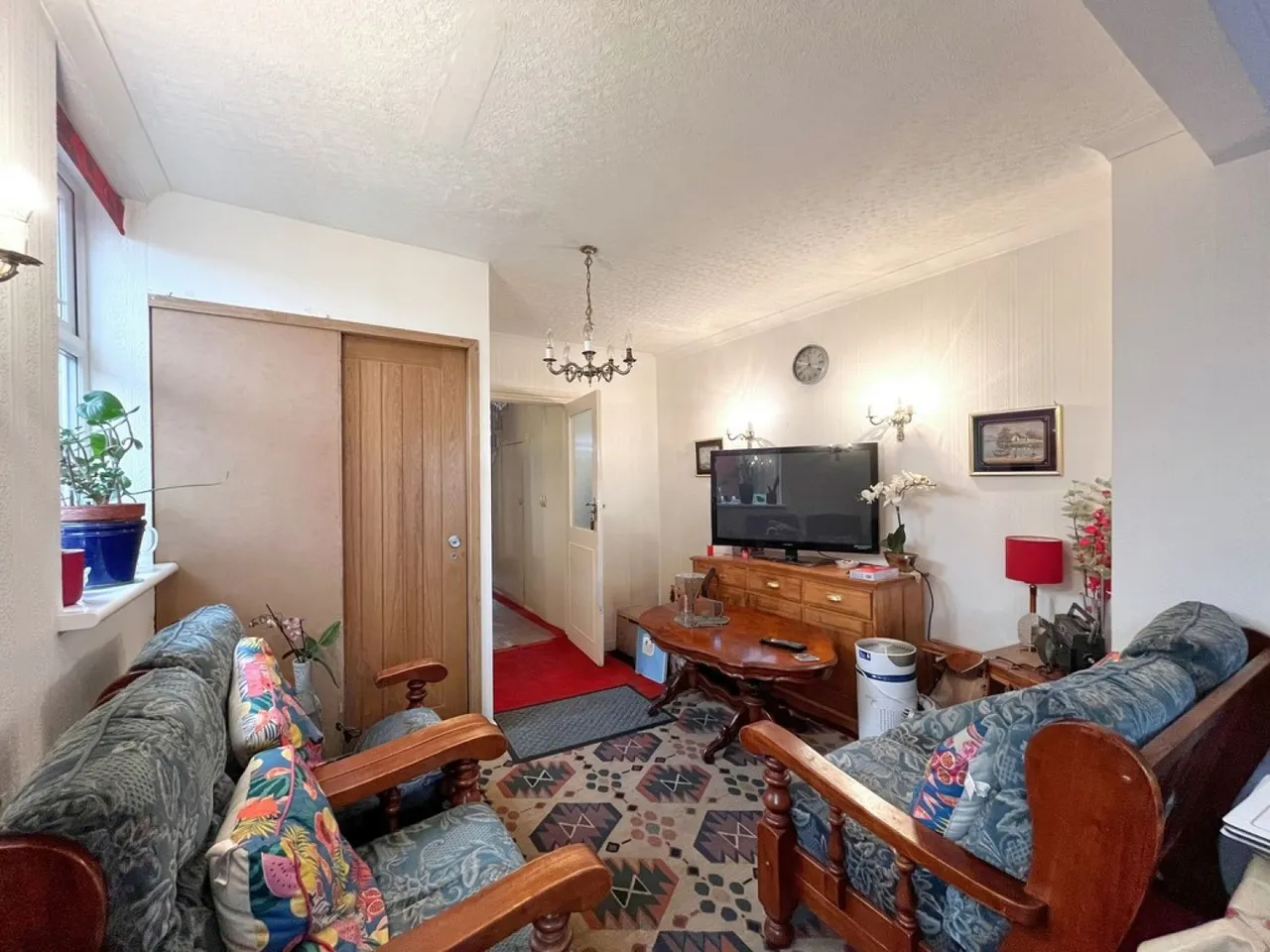 Room 2 33 Ashburnham Road, photo 5