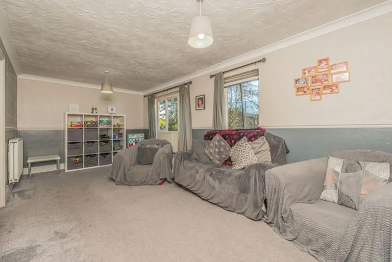 Burley Walk, Batley, WF17, photo 9