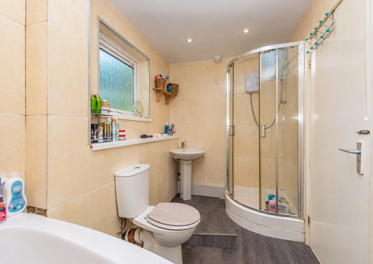 Burley Walk, Batley, WF17, photo 3
