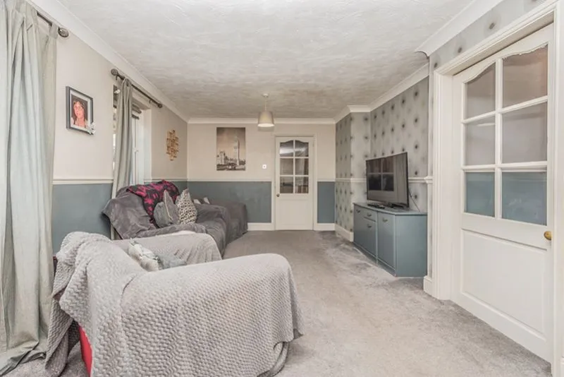 Burley Walk, Batley, WF17, photo 7