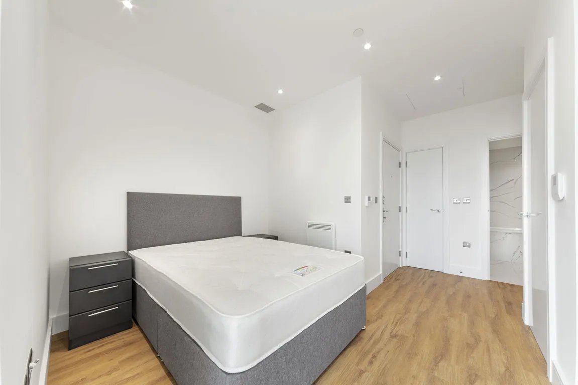 West Gate, Ealing, photo 6