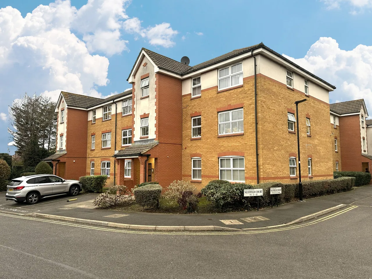 1 bed flat for sale — Nuffield Court, Old Park Mews, TW5