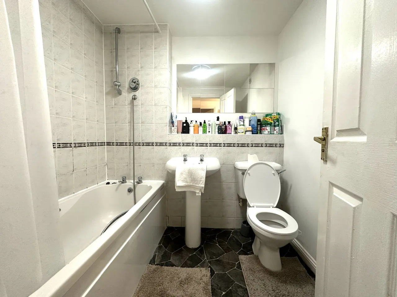 Nuffield Court, Old Park Mews, TW5, photo 4