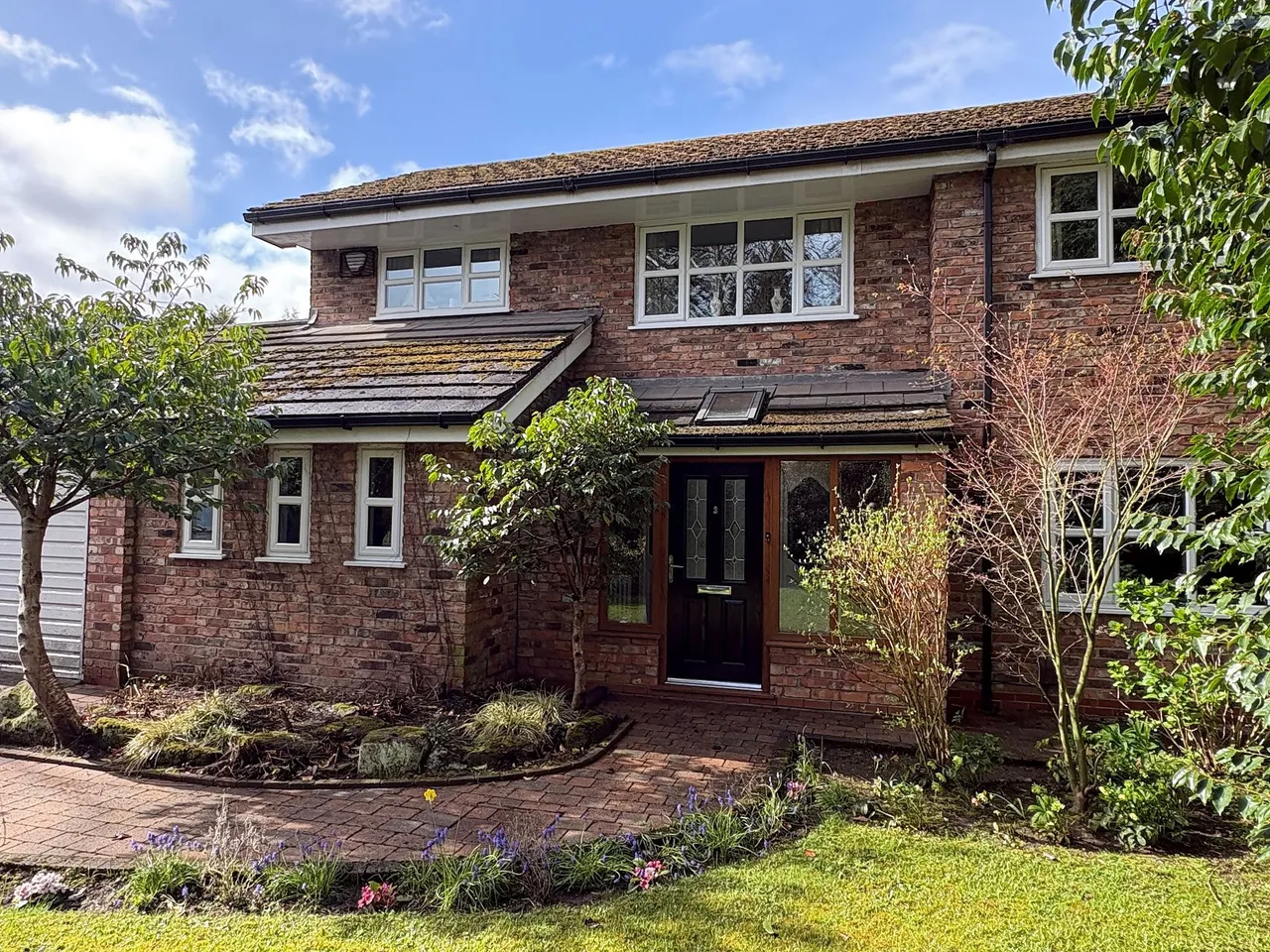 4 bed house for sale, Copperbeech Close, Manchester