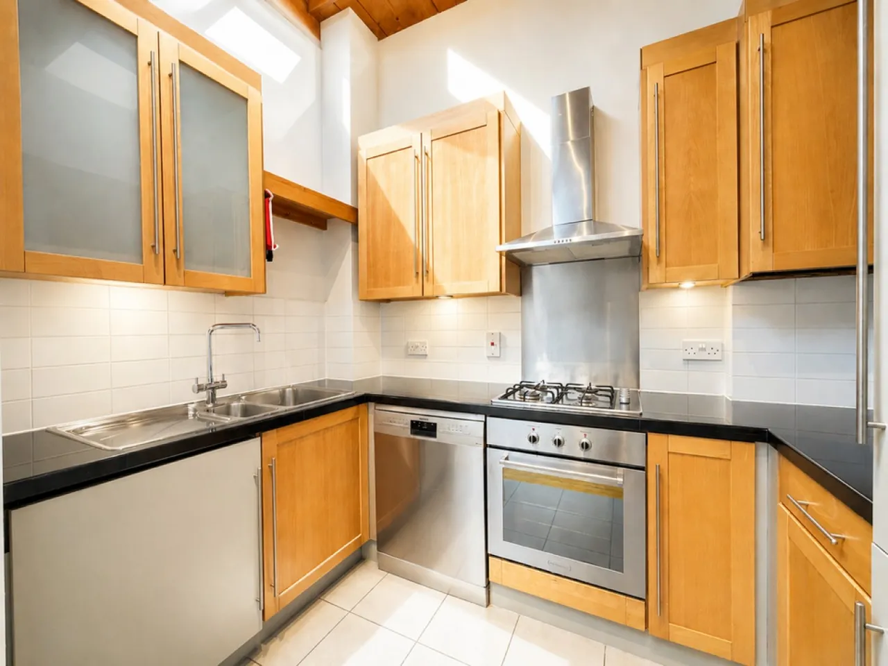 Eddison Court, 253 Sussex Way, London, Greater London, photo 3