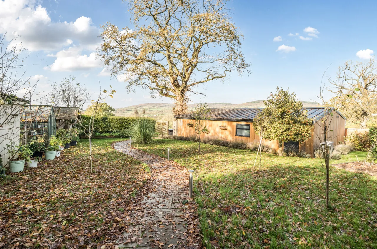 Culmstock Road, Hemyock, photo 5