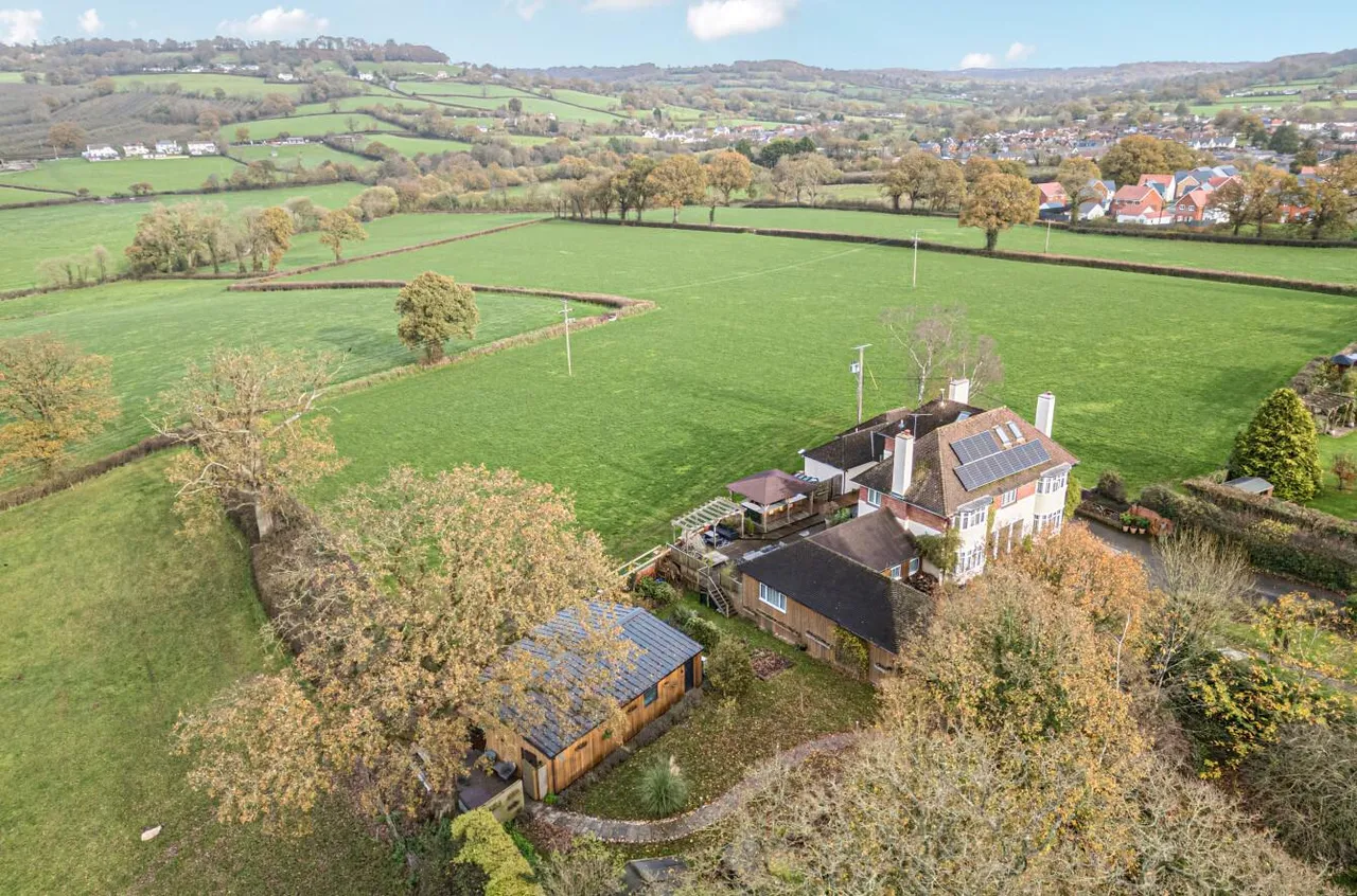 Culmstock Road, Hemyock, photo 29