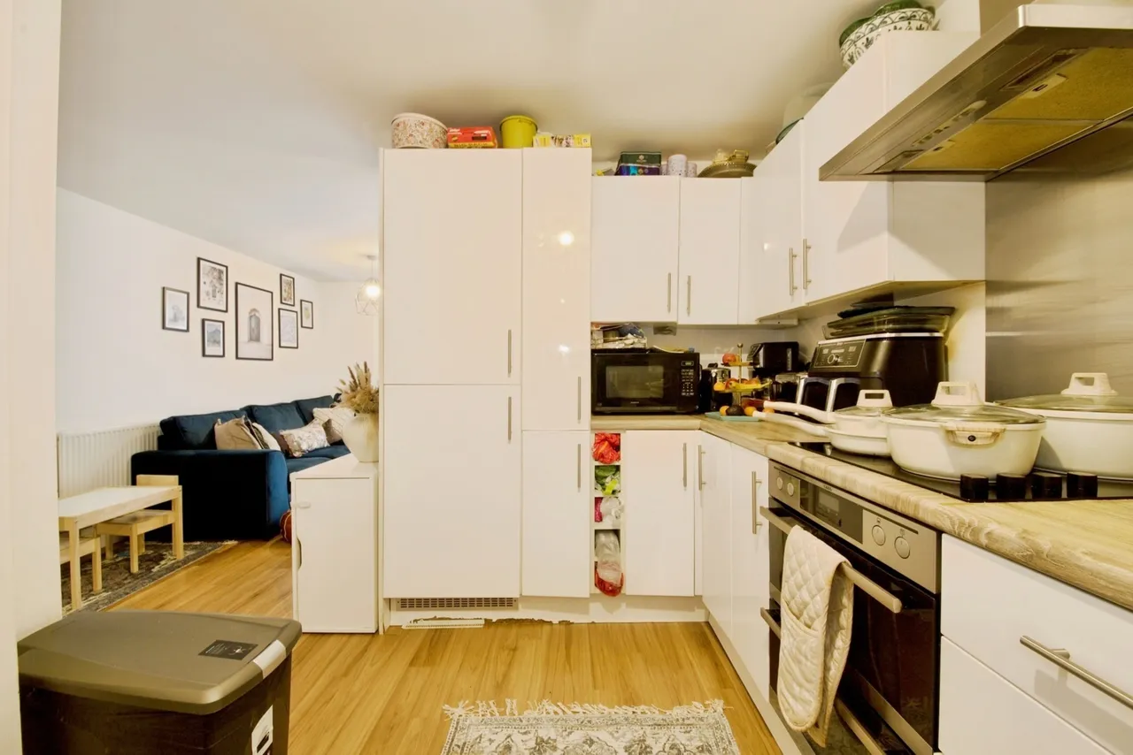 Canterbury House, 1 Honour Gardens, Dagenham, RM8, photo 13