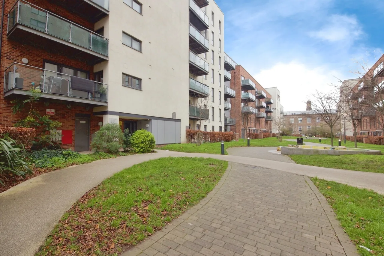 Canterbury House, 1 Honour Gardens, Dagenham, RM8, photo 16