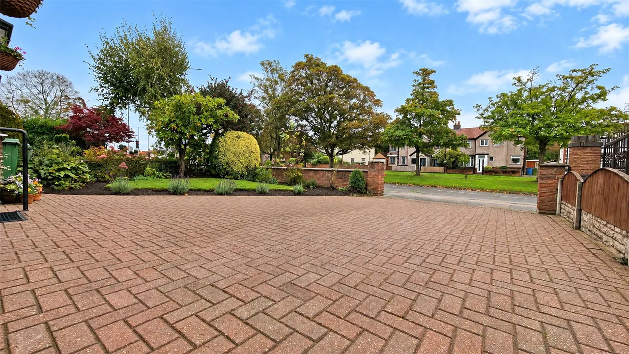 Booker Avenue, Liverpool, L18, photo 18