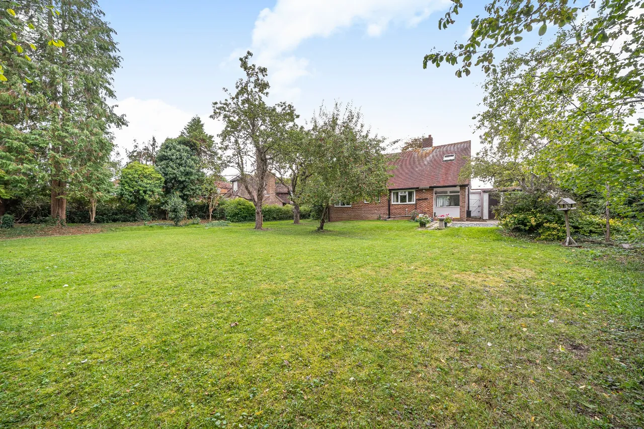 London Road, Guildford, GU4, photo 18