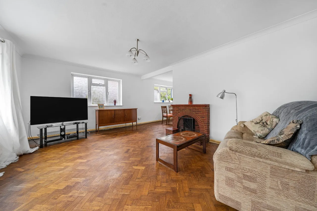 London Road, Guildford, GU4, photo 7