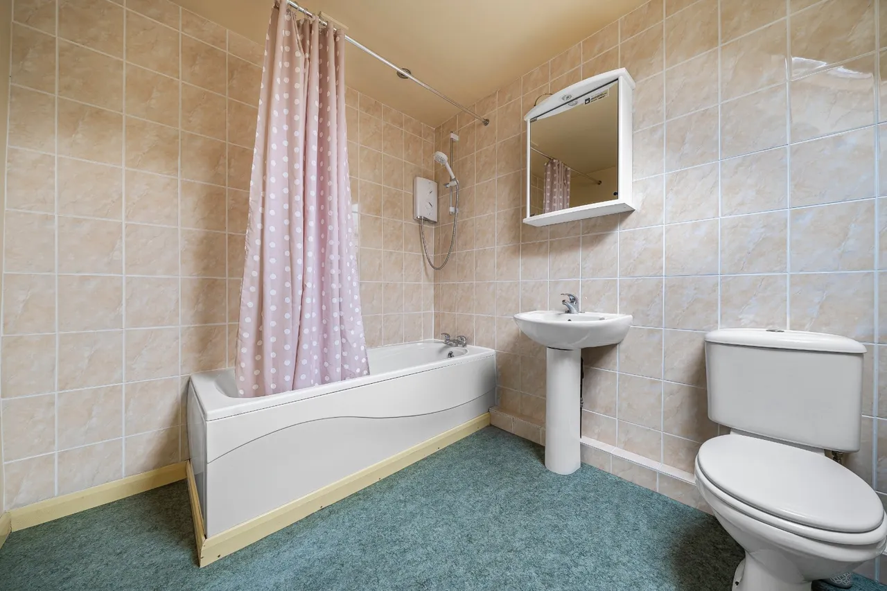 London Road, Guildford, GU4, photo 15
